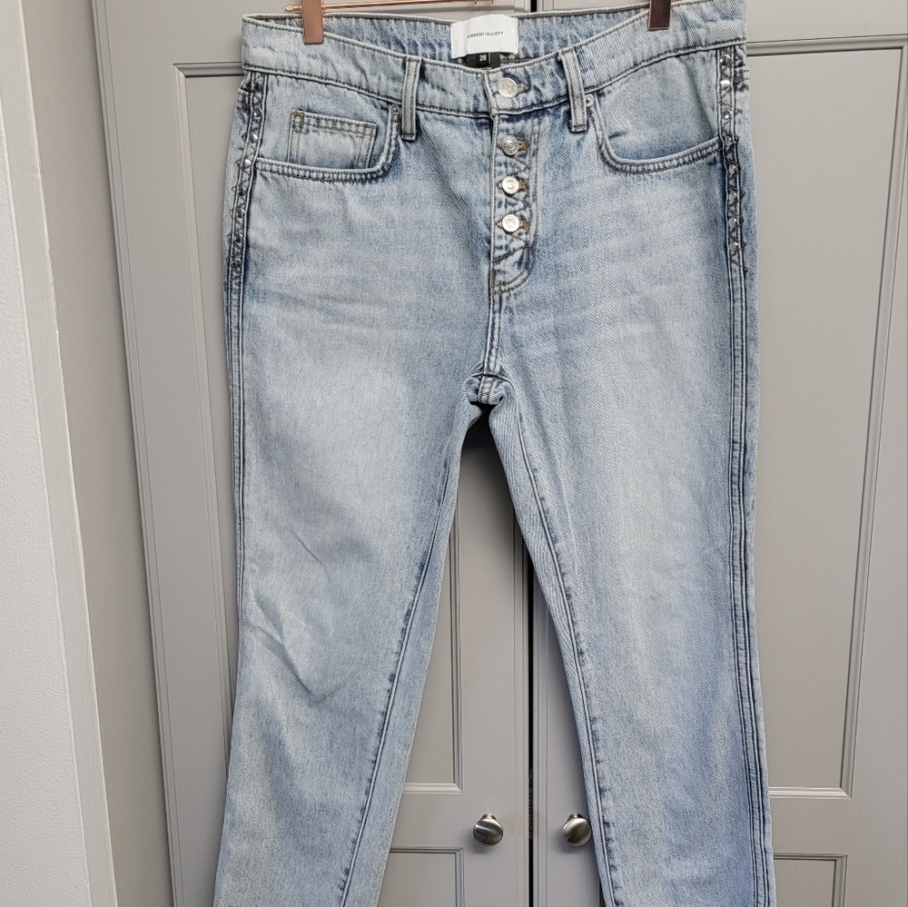 Current Elliott Straight Leg 28 Jeans Light Wash Studs